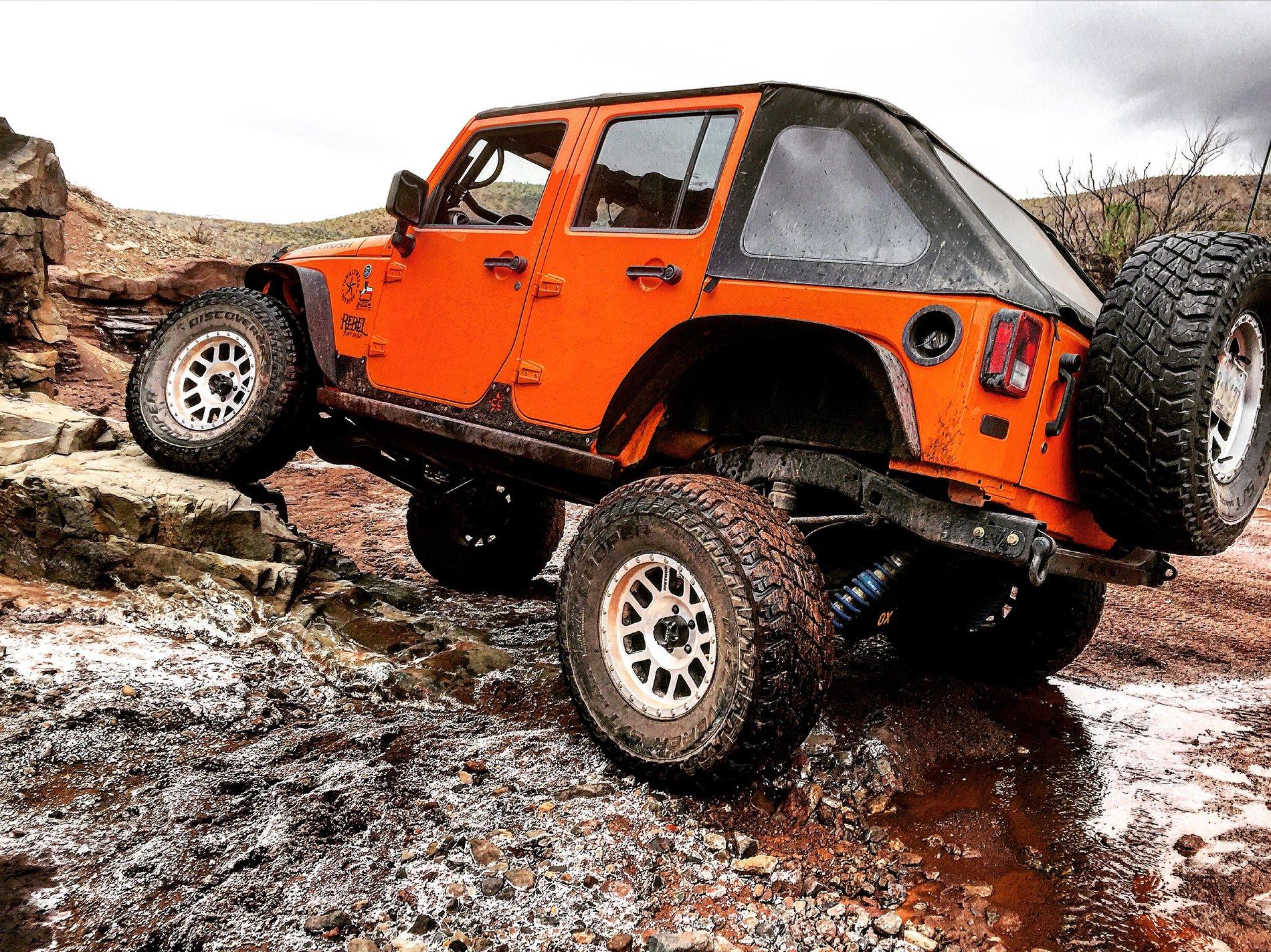 Jeep Gladiator How hard is it offroading in a manual transmission? 06B43C43-6464-47B2-9B91-74EE3502EF4C