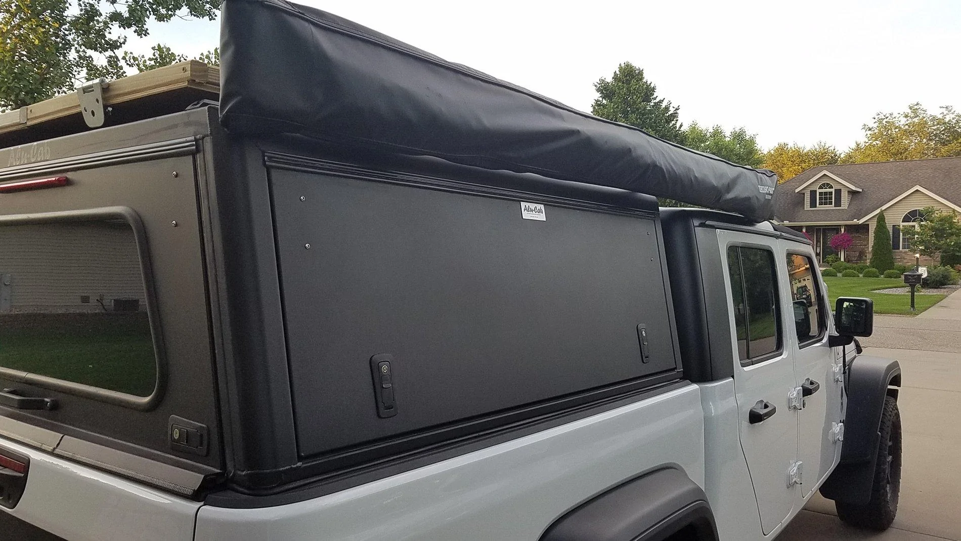 Jeep Gladiator Rhino Rack Batwing 270 Passenger Awning, will ship $597 shipped 20200703_201947
