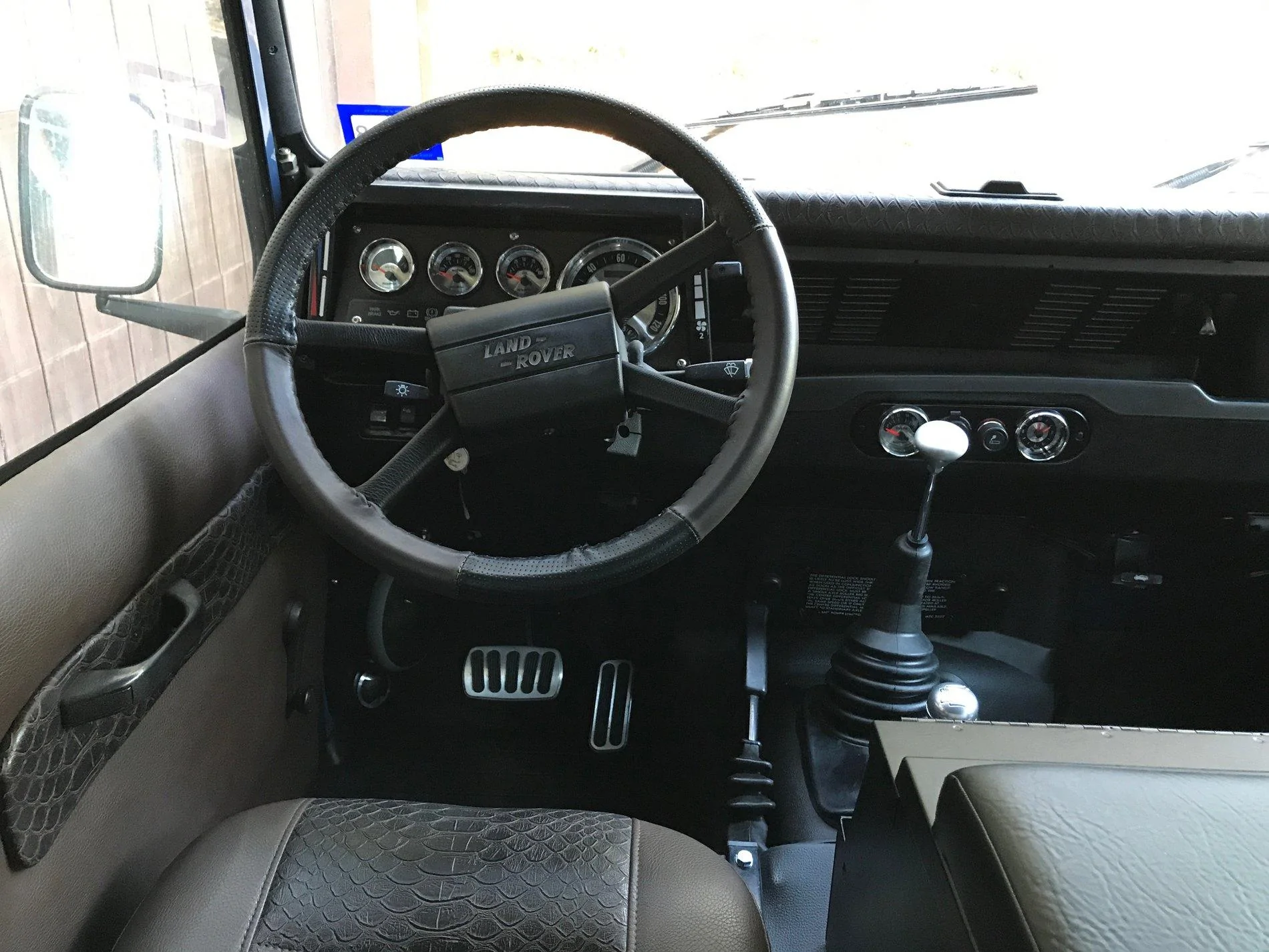 Jeep Gladiator How hard is it offroading in a manual transmission? 26DCAAA7-76AC-4132-B575-8DB438880682