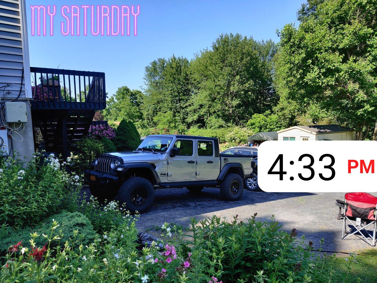 Jeep Gladiator Parking at home on an incline USER_SCOPED_TEMP_DATA_orca-image-1882903692