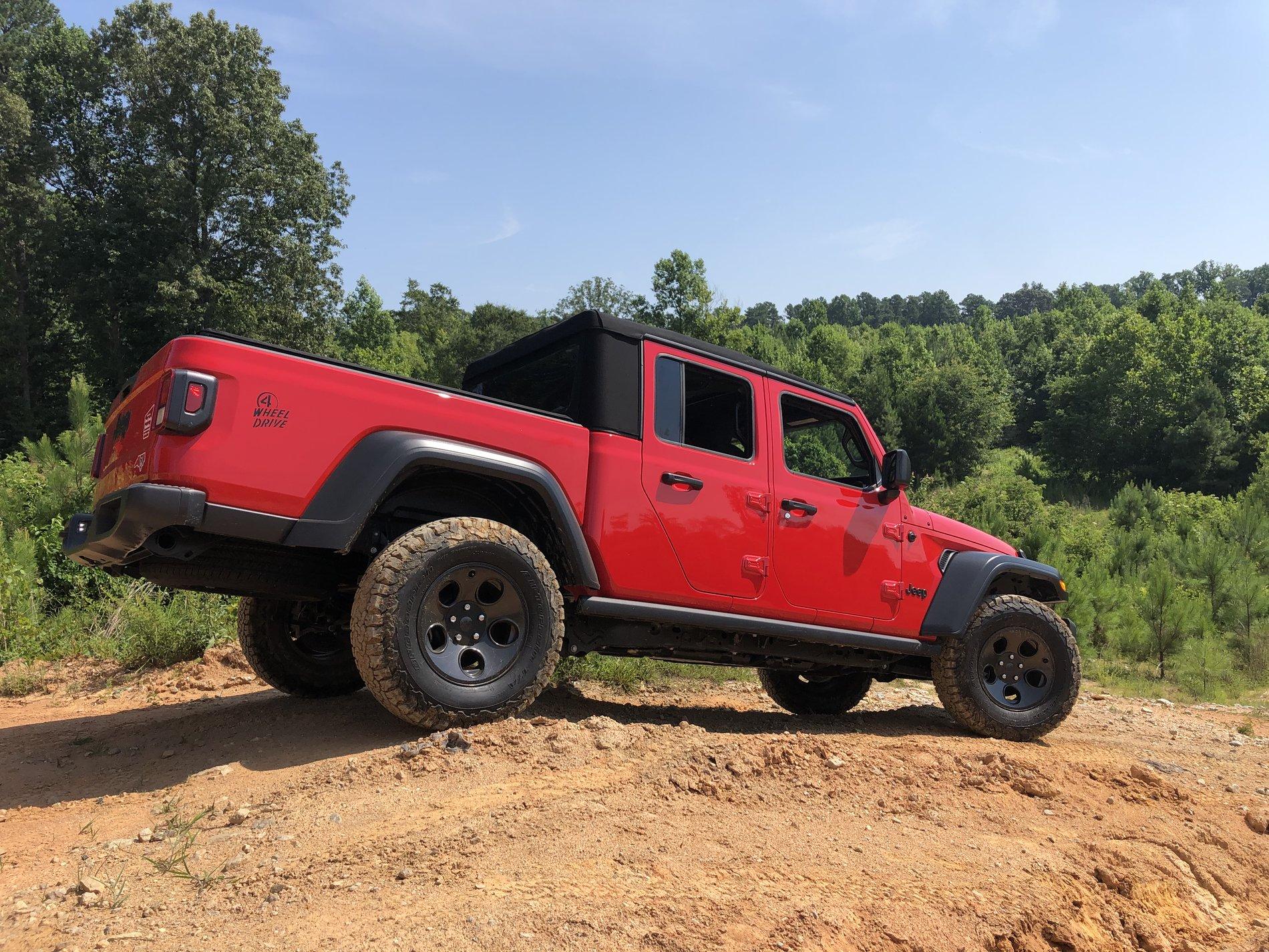 Jeep Gladiator FIRECRACKER RED Gladiator JT Club 858B3694-E436-43F9-8651-E7D582253827