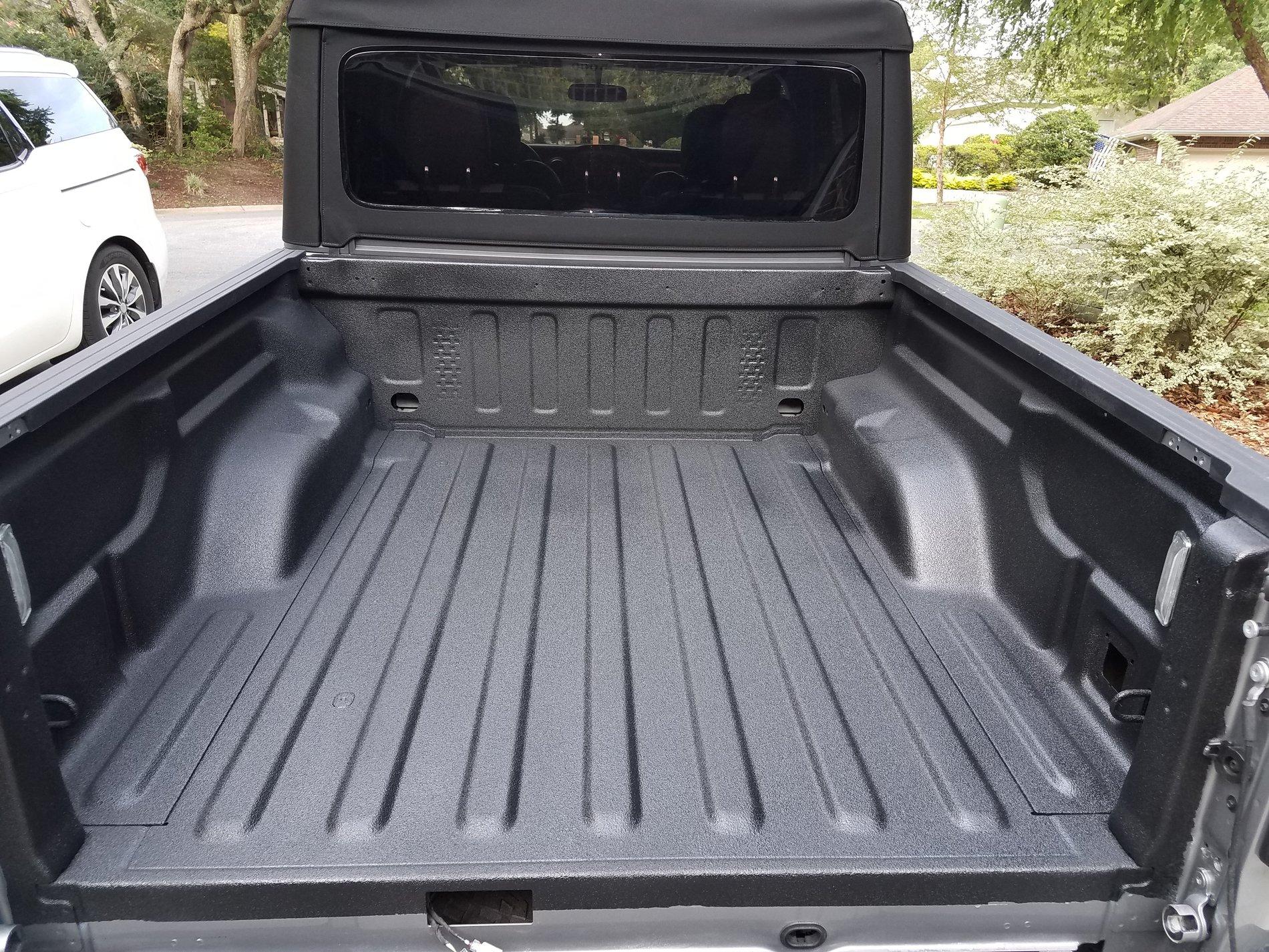 Jeep Gladiator Raptor Liner bedliner install 20200705_183559