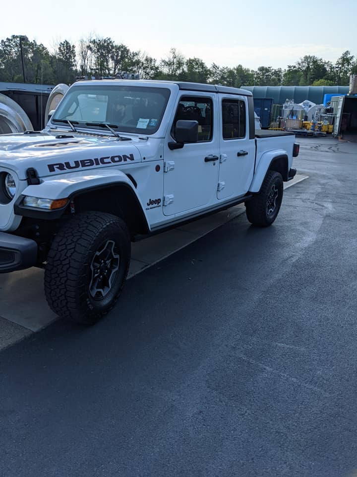 Jeep Gladiator Took Delivery of Your JT? Sign in Here! 106444105_10221282830534638_6465244014036308821_n