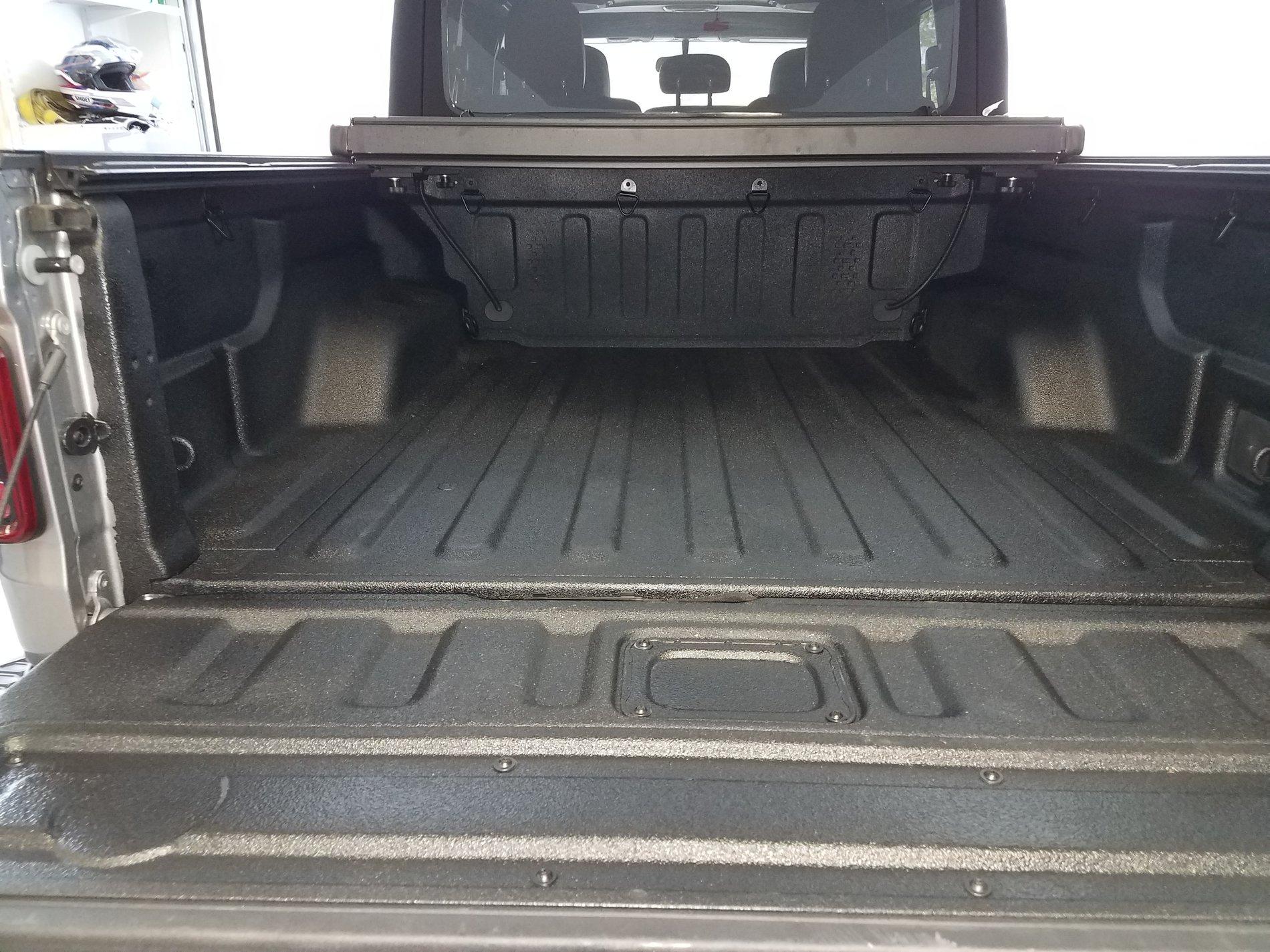 Jeep Gladiator Raptor Liner bedliner install 20200706_113405
