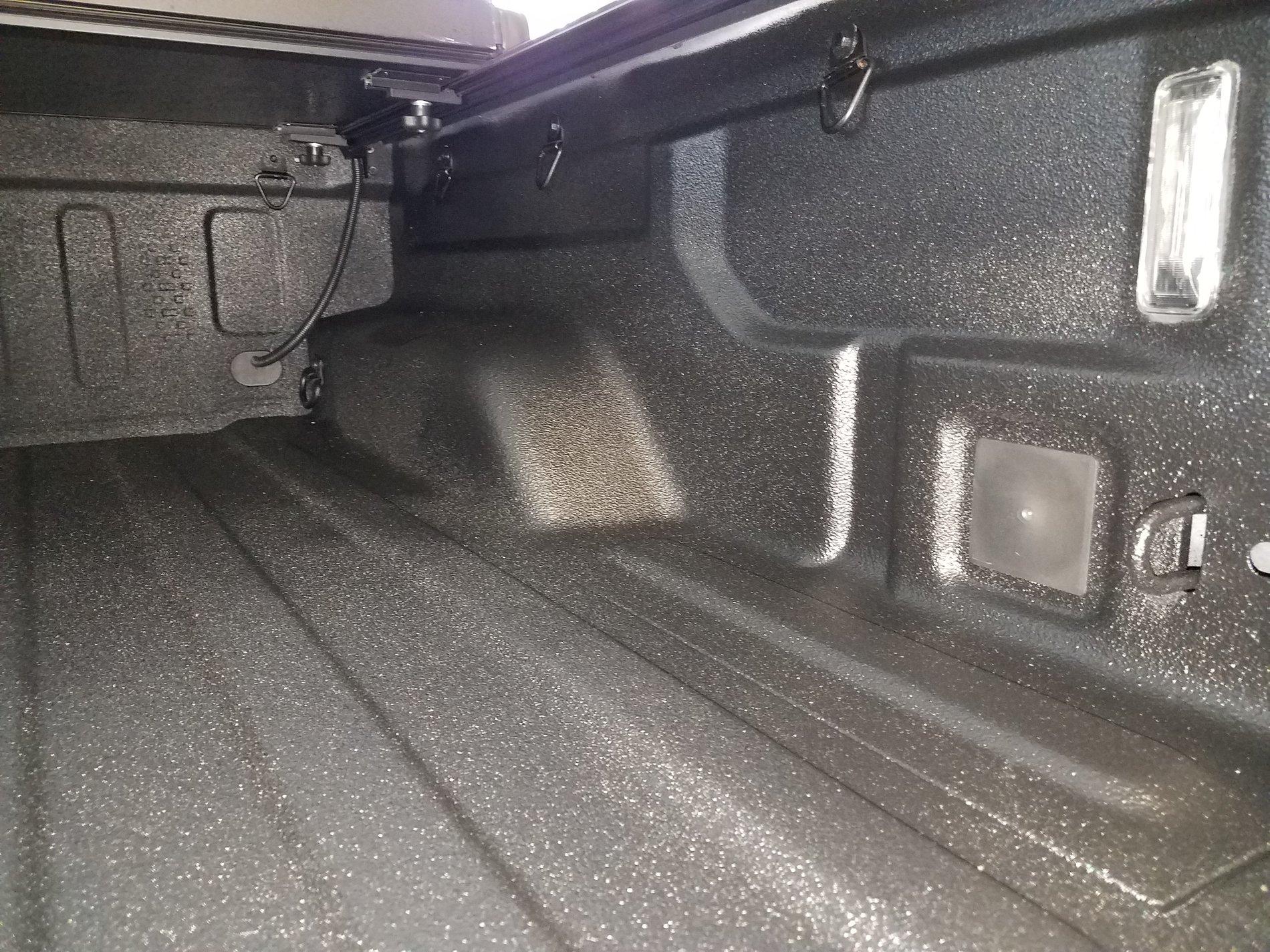 Jeep Gladiator Raptor Liner bedliner install 20200706_113413