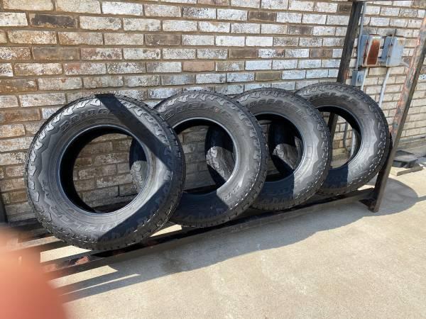 Jeep Gladiator Bridgestone Dueler A/T 245/75R17 - tires only 8ACC7D04-8E93-4D1A-8C1F-8E6B9005816B