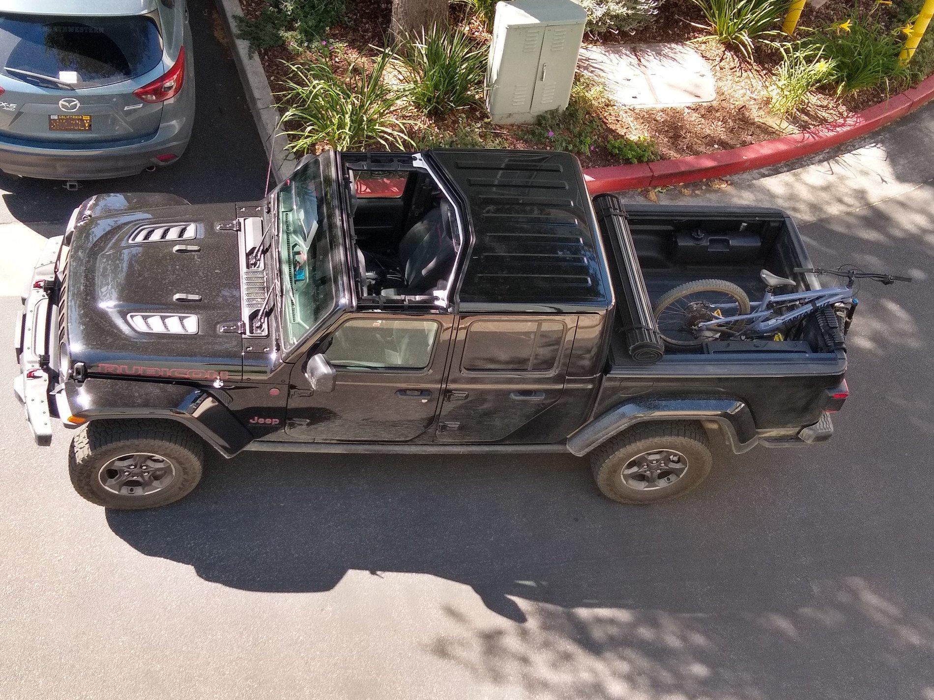Jeep Gladiator Rugged Ridge Armis Hard Rolling Bed Cover IMG_20200523_163458282_HDR