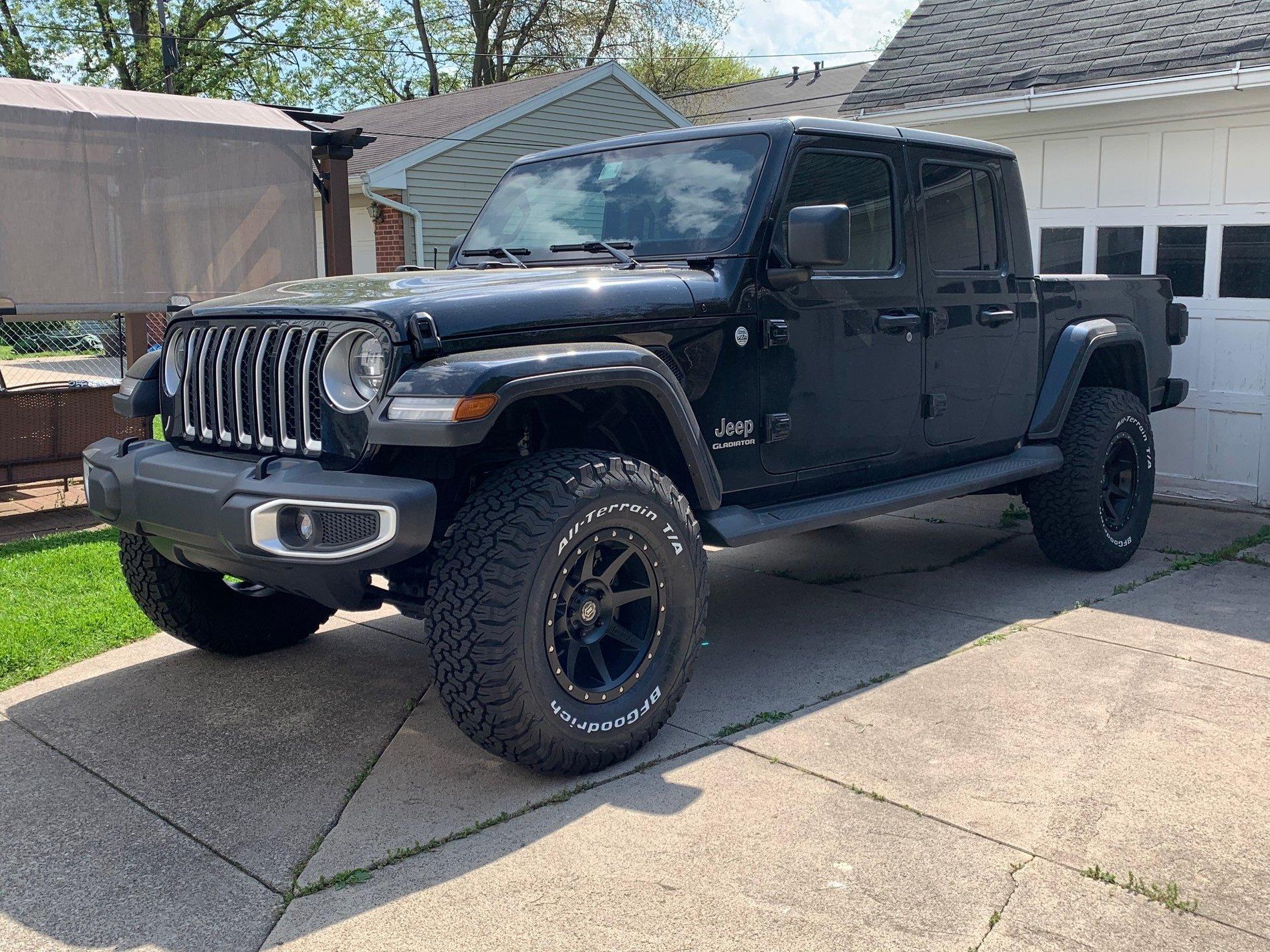Jeep Gladiator Upgrading Overland (Rubicon Takeoffs or MOPAR 2”) KO2s & Lift