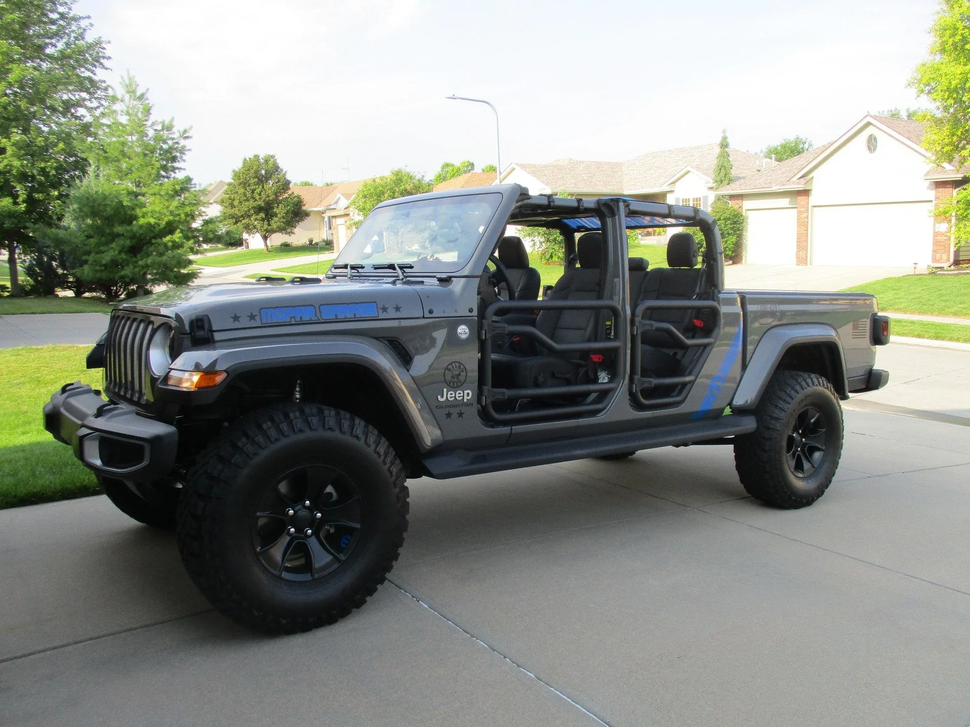 Jeep Gladiator Mopar Garage build IMG_9045