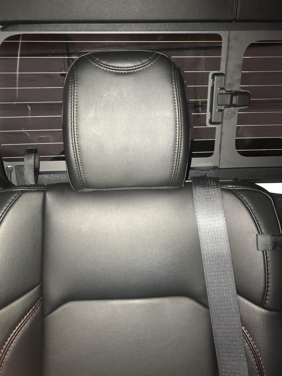 Jeep Gladiator Quick Release Rear Outboard Headrests IMG_5207