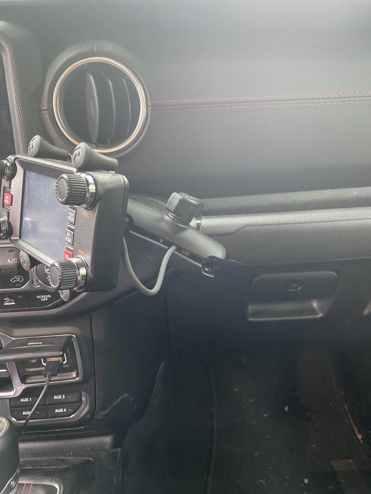 Jeep Gladiator Auxiliary switches question 9C4AE9D9-C718-4757-A6D3-238D8164946C