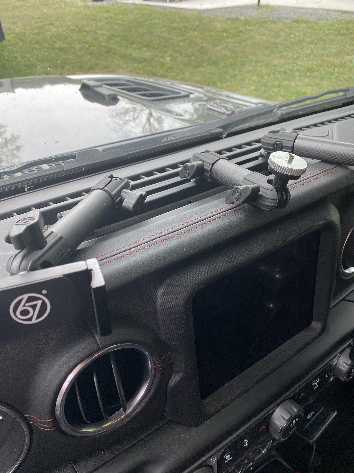 Jeep Gladiator Auxiliary switches question D56A8EB4-FD24-44CA-AD9A-D98FEBDE5C57