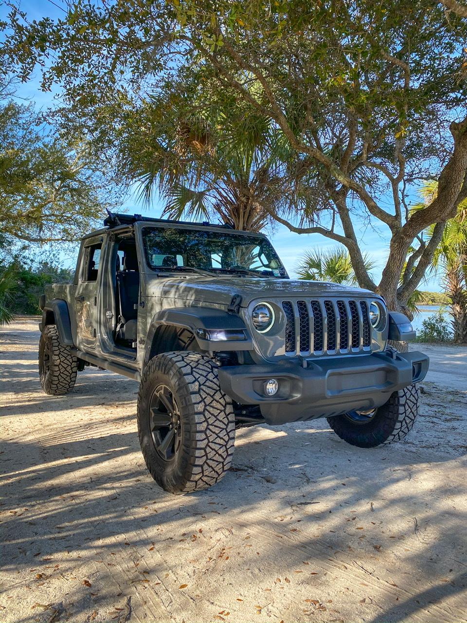 Jeep Gladiator Driving with Freedom Panels and Doors Off, Rest of Hardtop on... How is it? 0491ED62-BD3C-4DC7-A7BD-DAF3731CD36D