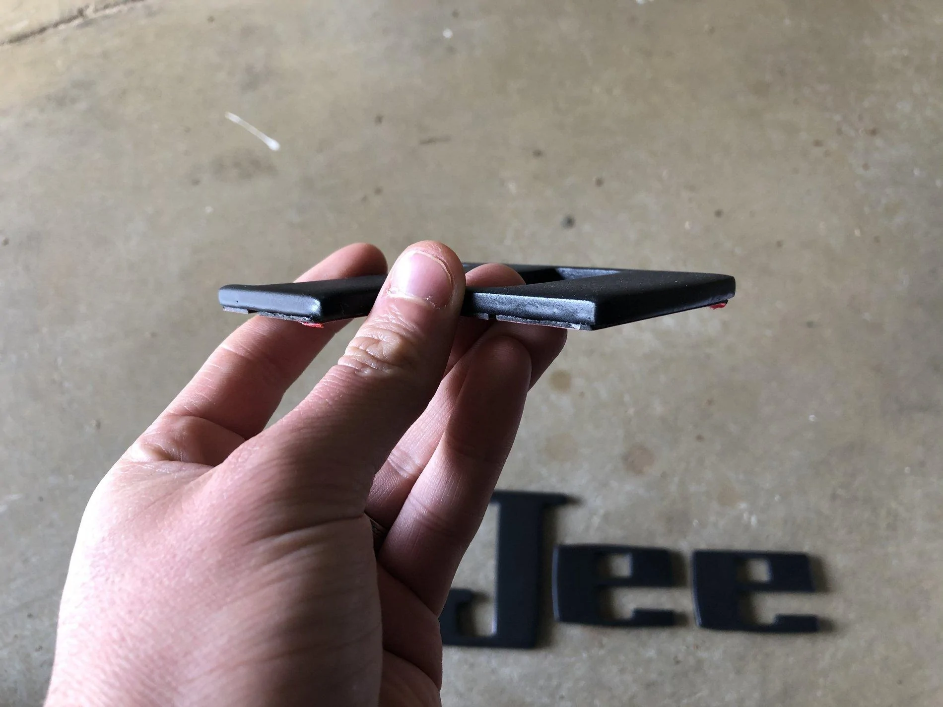 Jeep Gladiator "JEEP" tailgate badge mods? 63CCBCDE-7D21-4968-A140-2524A657D03E