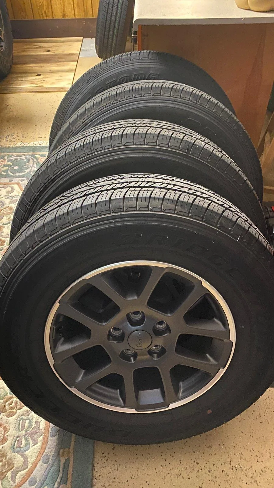 Jeep Gladiator 2020 Overland Take offs 255/70/18 set of 4 plus one spare and factory rims included. IMG_1130