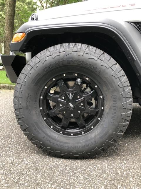 Jeep Gladiator 315 70 17 on stock gladiator sport s Jeepglad08