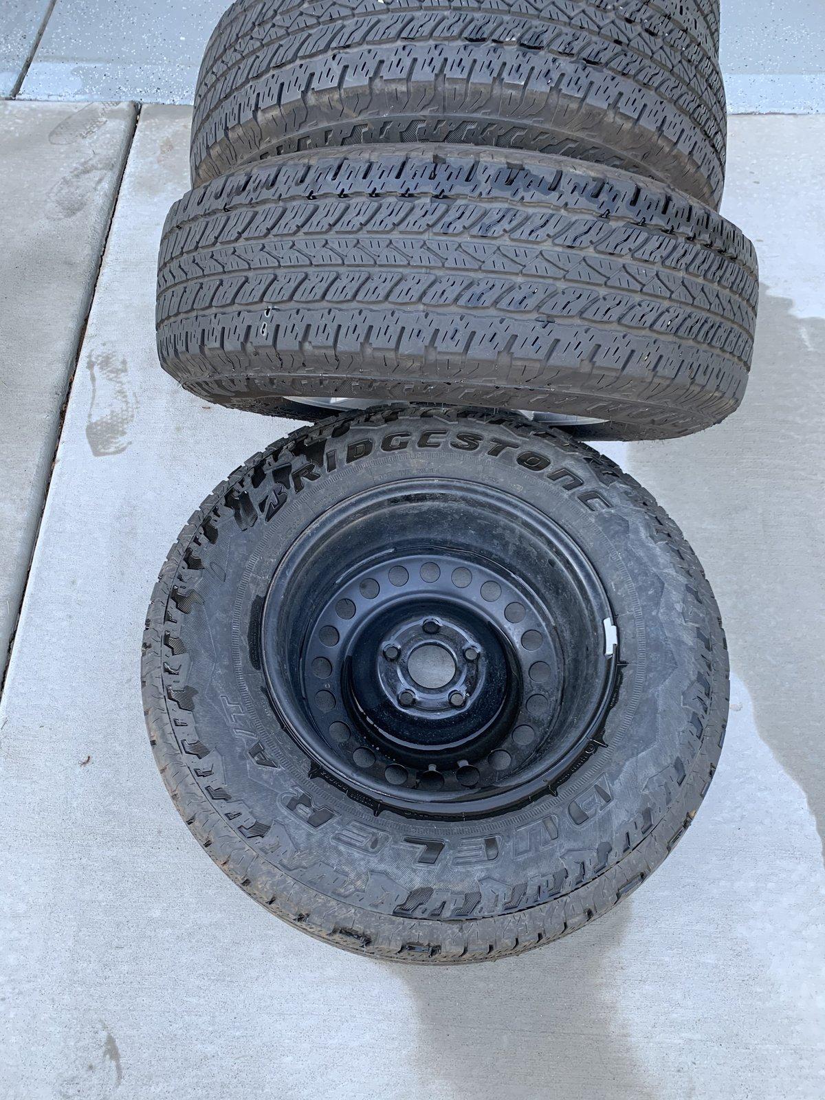 Jeep Gladiator JT Sport S takeoff wheels+tires with spare 47068827-490A-4DF9-BCAE-98D89BE2E1C3