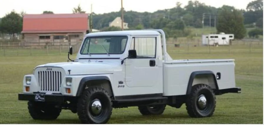 Jeep Gladiator Grill that would square off the lights 9043C7F6-B132-4E17-ADBD-BD29FAA8E676