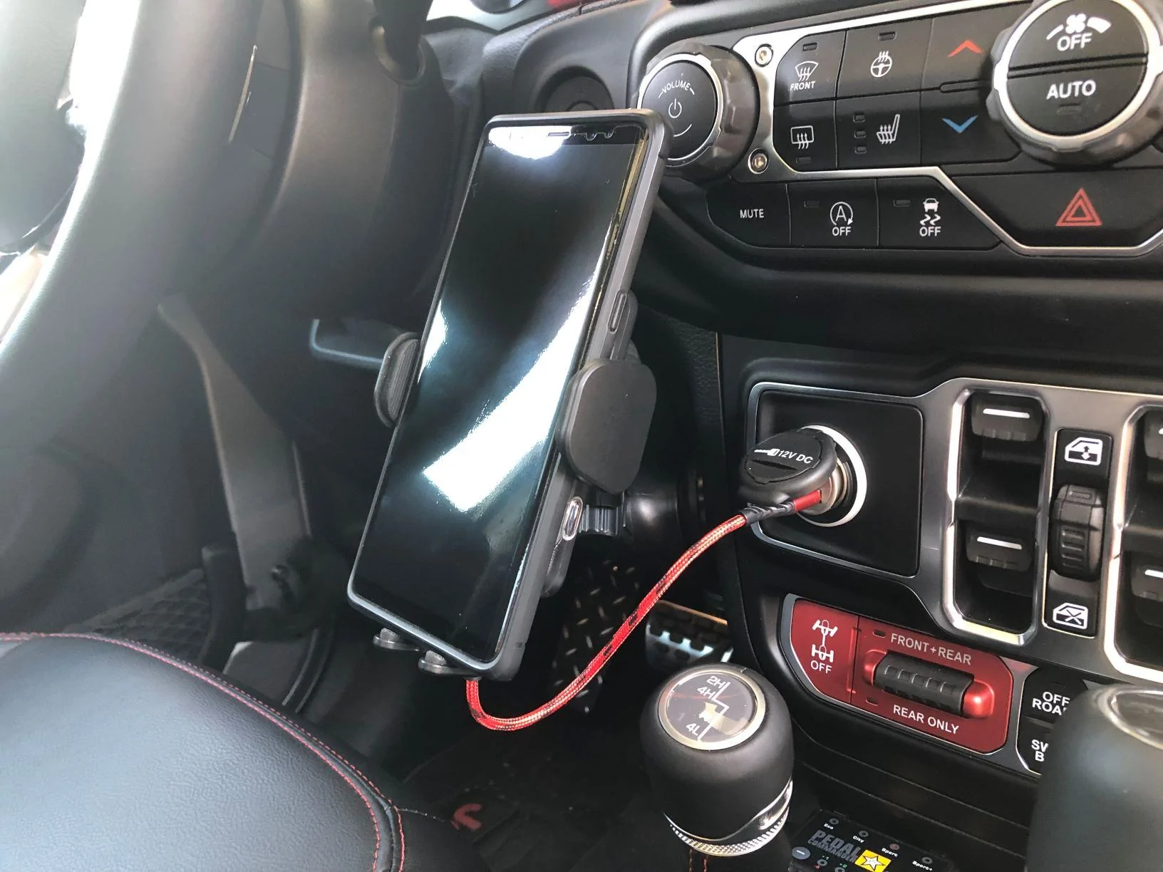 Jeep Gladiator Phone Solutions IMG-1689a