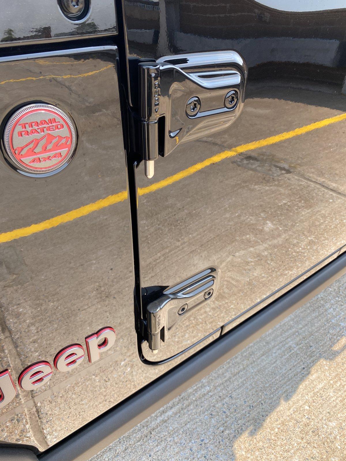 Jeep Gladiator Door Pins 61436747995__B54FD5FE-8BA7-4977-84C2-FD699ECBF8CF.JPG