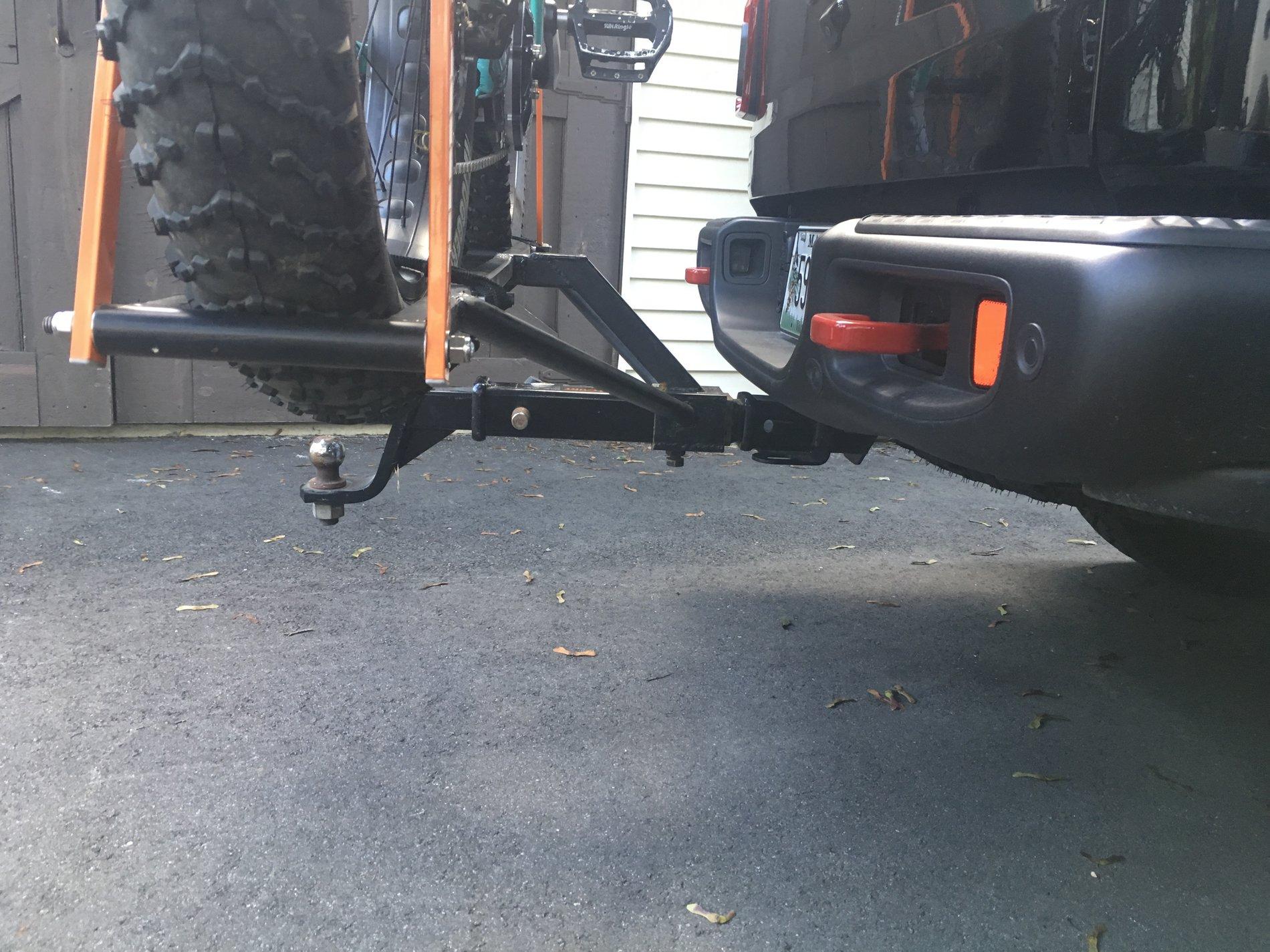 Jeep Gladiator Alu-Cab Gladiator Bed Cap 8B5B276B-D311-4B5A-A877-894F2172A035