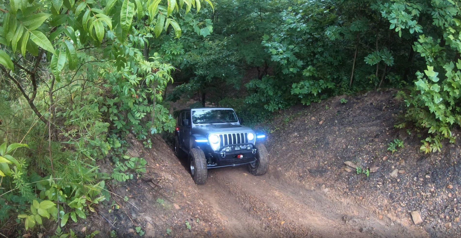 Jeep Gladiator JeepnJam’s JTR Verus Build & Rig Journal matt coming up coal hill.JPG