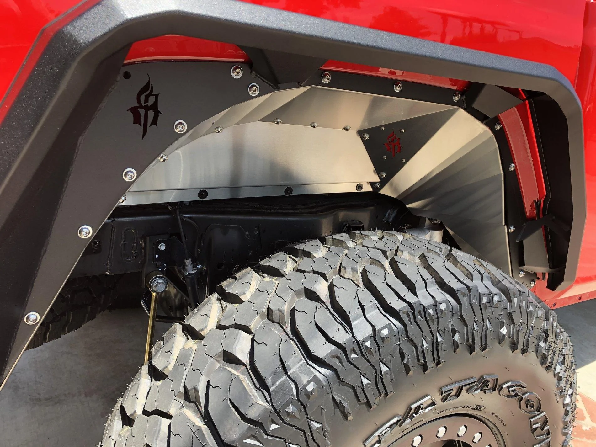 Jeep Gladiator FIRECRACKER RED Gladiator JT Club 081E2AAF-05F1-43CB-A12B-53C2348AFE95