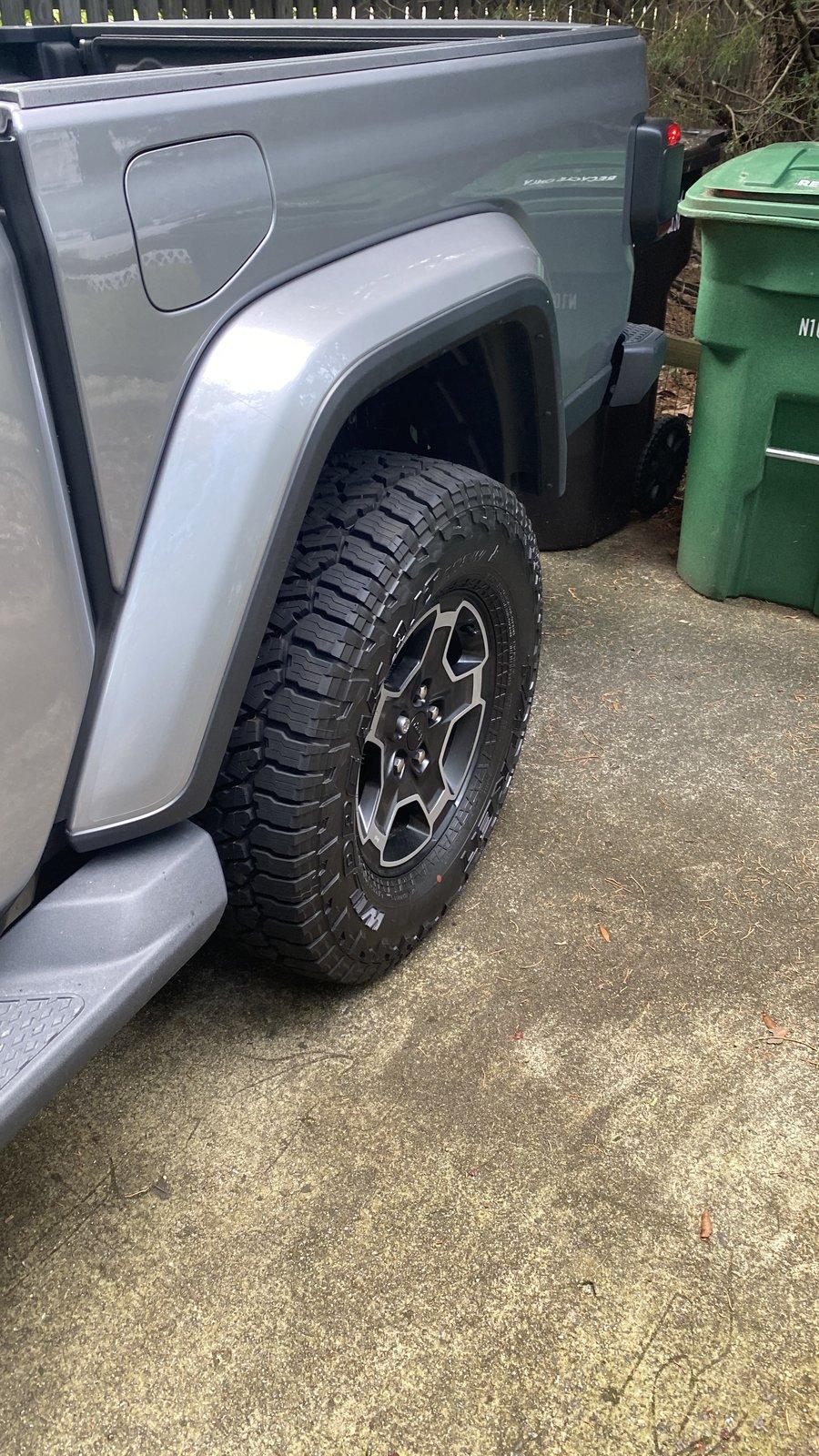 Jeep Gladiator SHOW ME YOUR WHEELS! 18013E7D-C811-4C80-A98E-A2B4BDF61EDE_1_201_a
