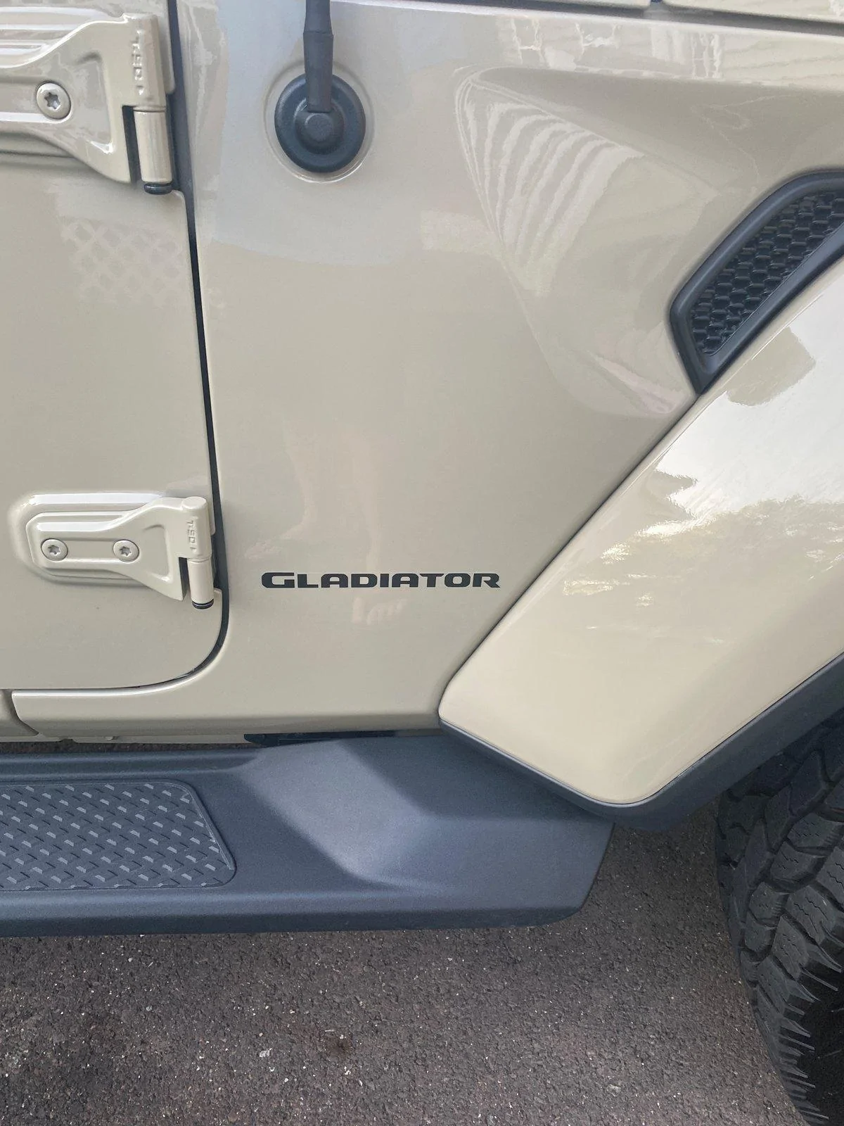 Jeep Gladiator Max tow with or without hood “Gladiator” stickers? Gladiator Badg