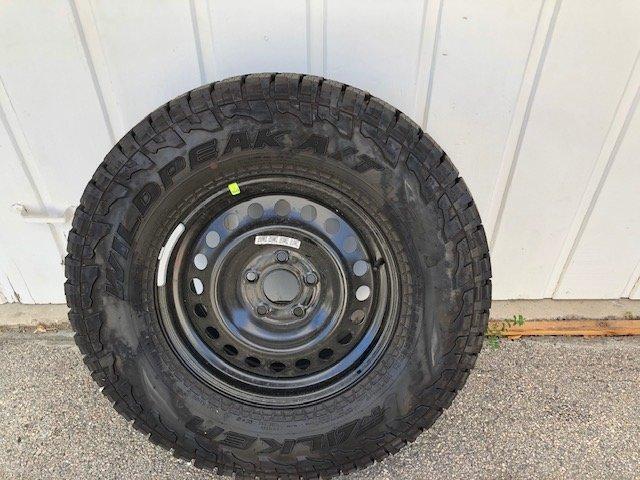 Jeep Gladiator JTR Wheels / AT Tires / TPMS / Lugs / Spare Wheel5