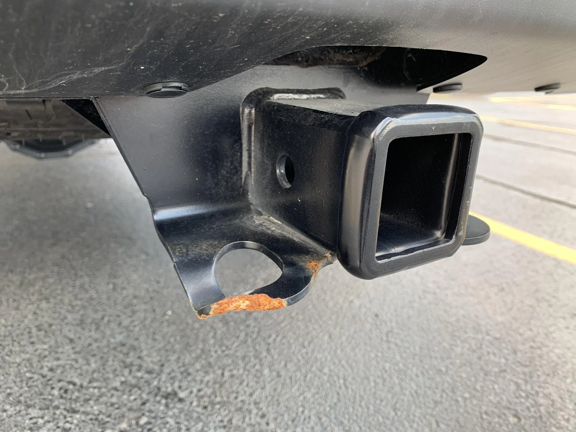 Jeep Gladiator Hitch is bent and rusted on new Gladiator Sport S Max Tow 20200714_173447260_iOS