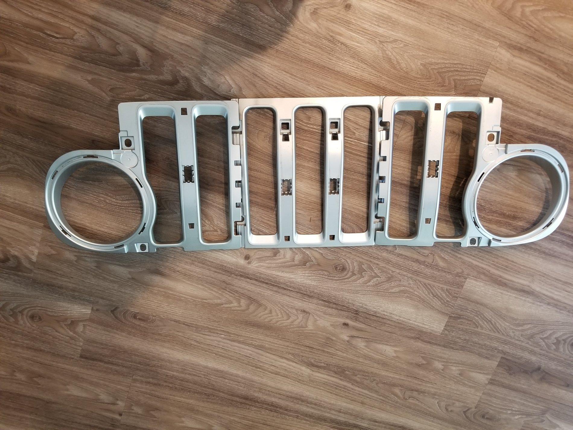Jeep Gladiator Silver Grill inserts 20200715_110400
