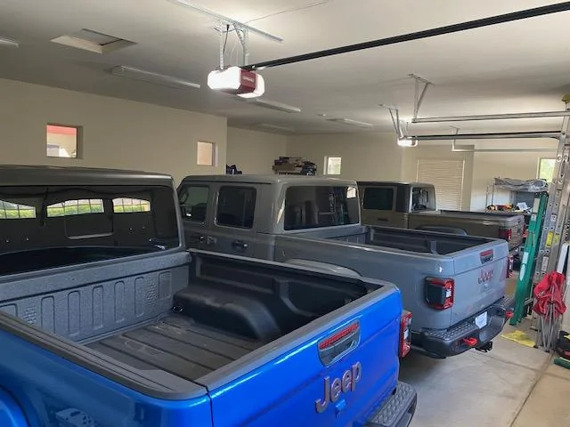 Jeep Gladiator Photo challenge.. Show me your Gladiator in your garage. IMG_2156