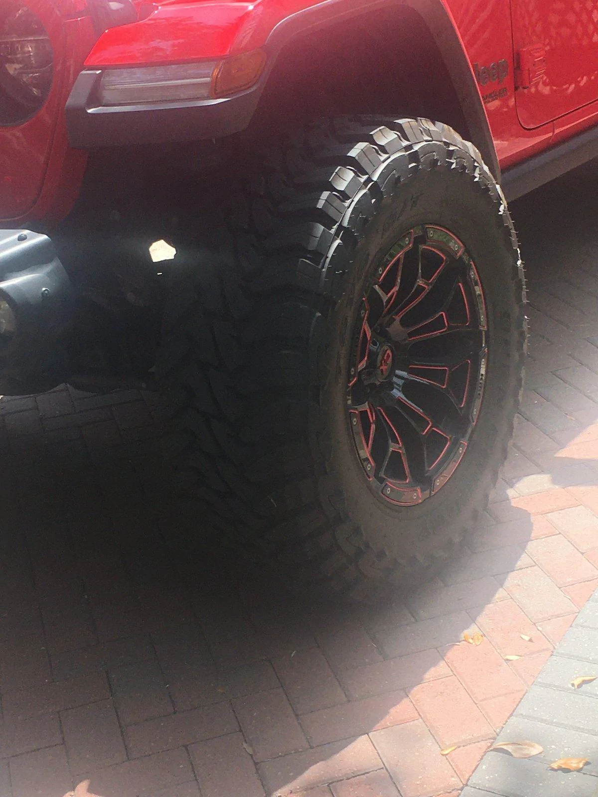 Jeep Gladiator 5 38x13.50r20 tires $950 871EF614-71AB-42AB-9D84-2C132A9E3542