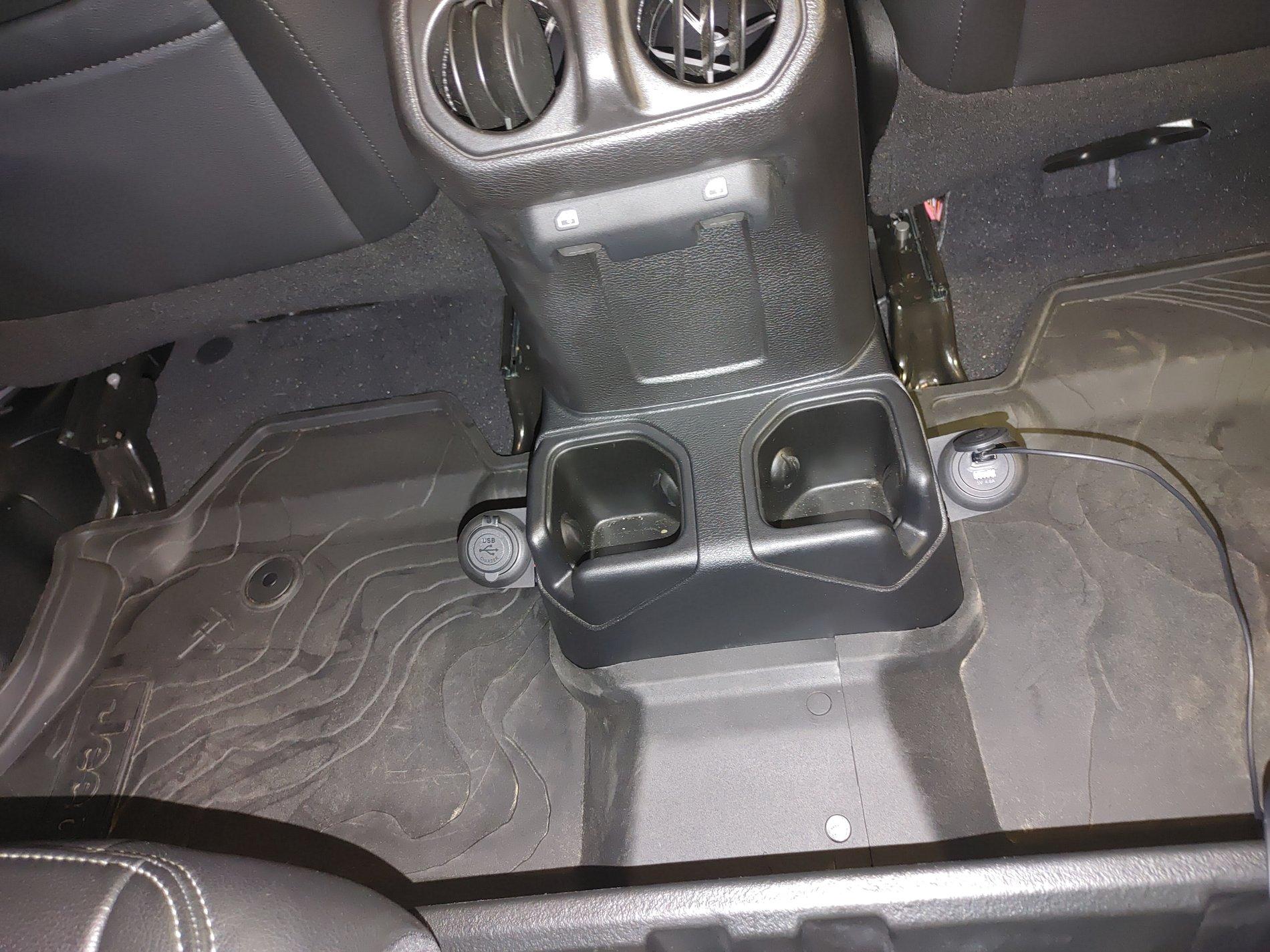 Jeep Gladiator Added some back seat supercharging. 0715202003b_HDR