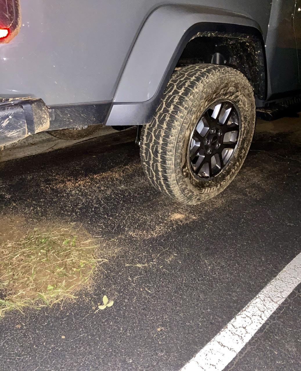 Jeep Gladiator Overland Wheel/Tire upgrade combo suggestions FCE1A7DE-5308-445C-A394-4DAFCC6BCB3E