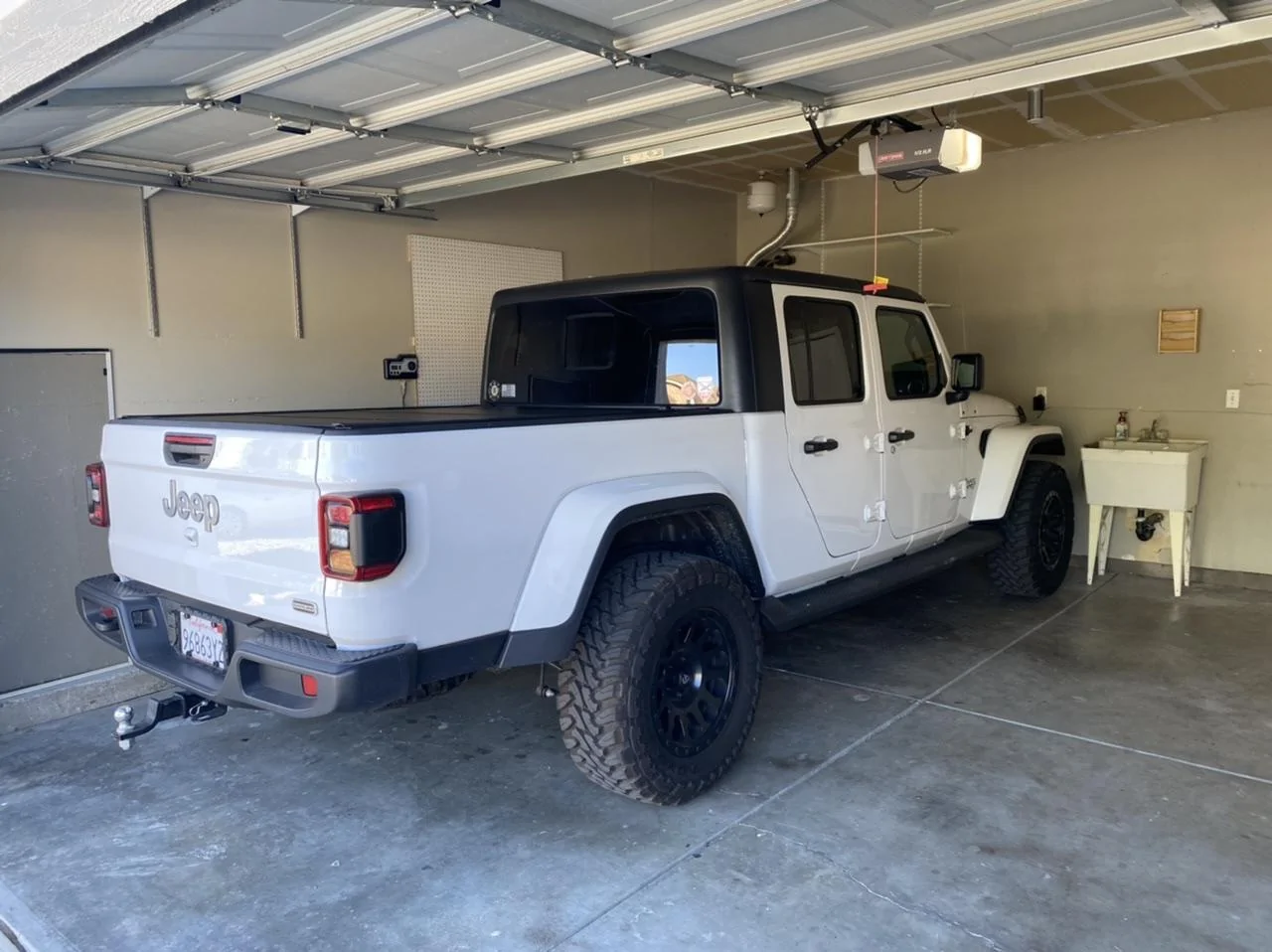 Jeep Gladiator bigger tires on unlifted Sport S 0DC1FC17-1B98-4BC9-AA94-1E86D5A54FE0