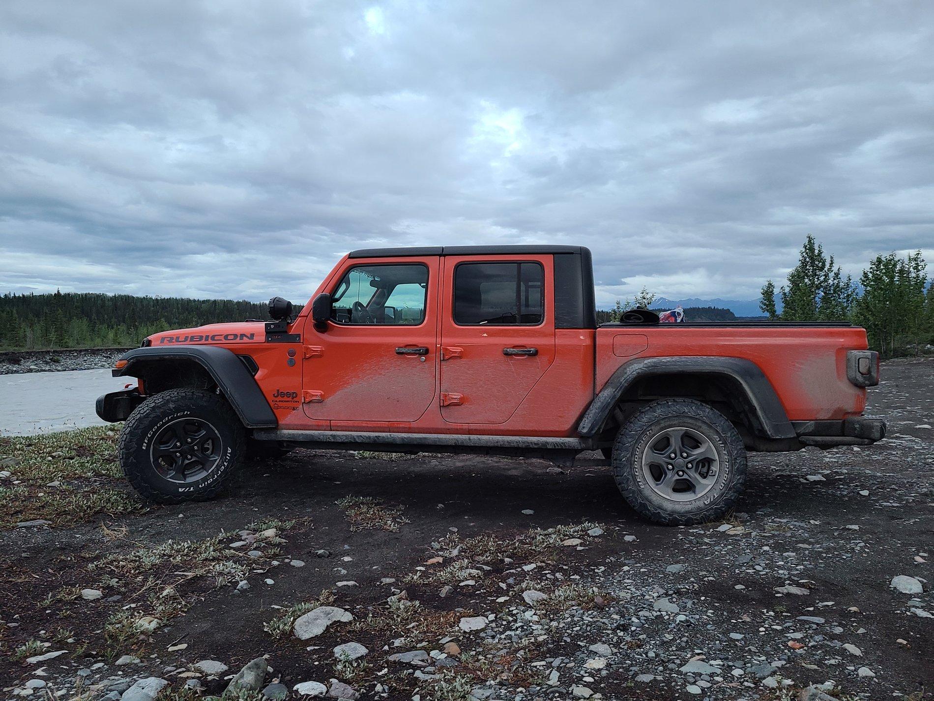 Jeep Gladiator Alaska 20200711_231400