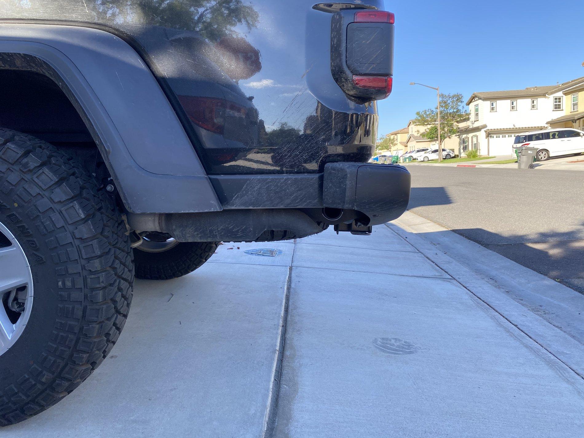 Jeep Gladiator Anyone else able to see through their bed to the ground? 81DB4329-7365-403B-81A5-A58A163F73A3