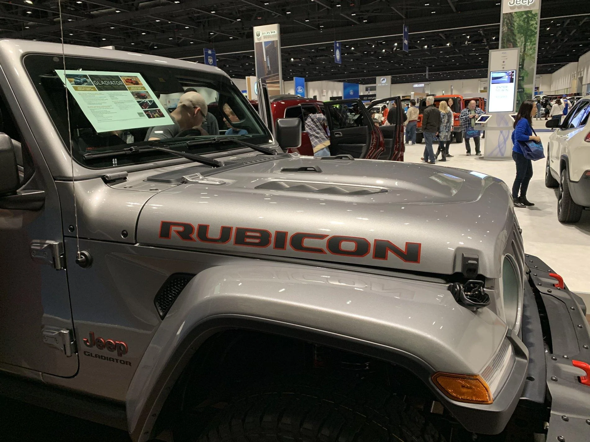 Jeep Gladiator Sitting in the Gladiator ask me anything C5EECBDC-D37F-4B0A-934D-BD78A935B59E