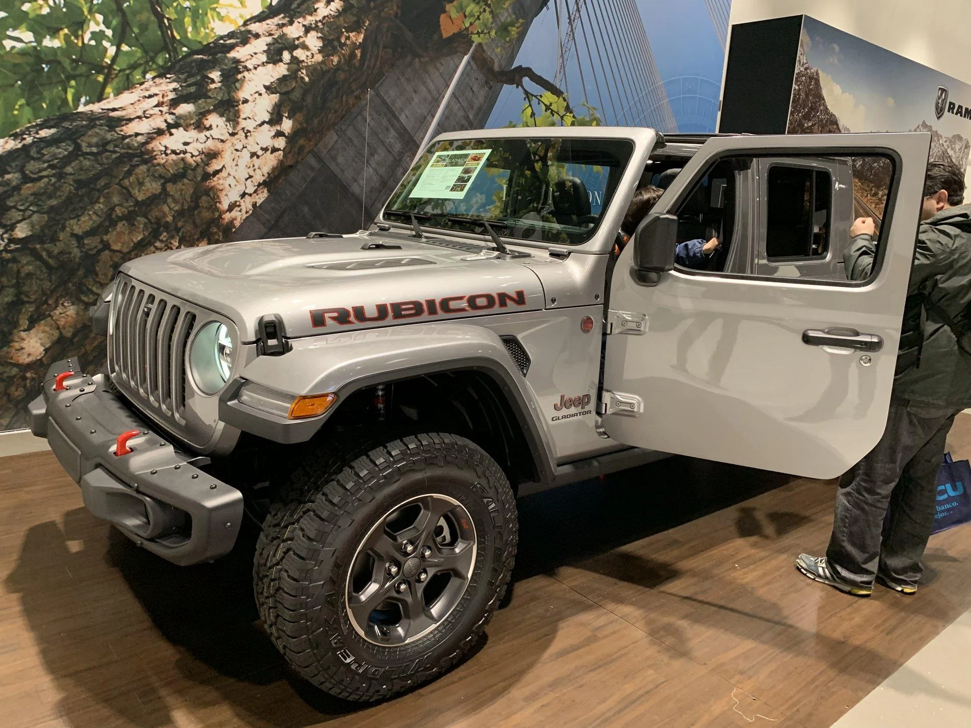 Jeep Gladiator Sitting in the Gladiator ask me anything A92065CB-55B7-4F00-AFD0-559961BD83AC