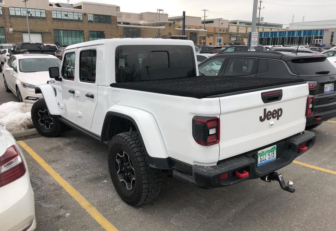 Jeep Gladiator BRIGHT WHITE Gladiator JT Club Bright White Jeep Gladiator Pickup1