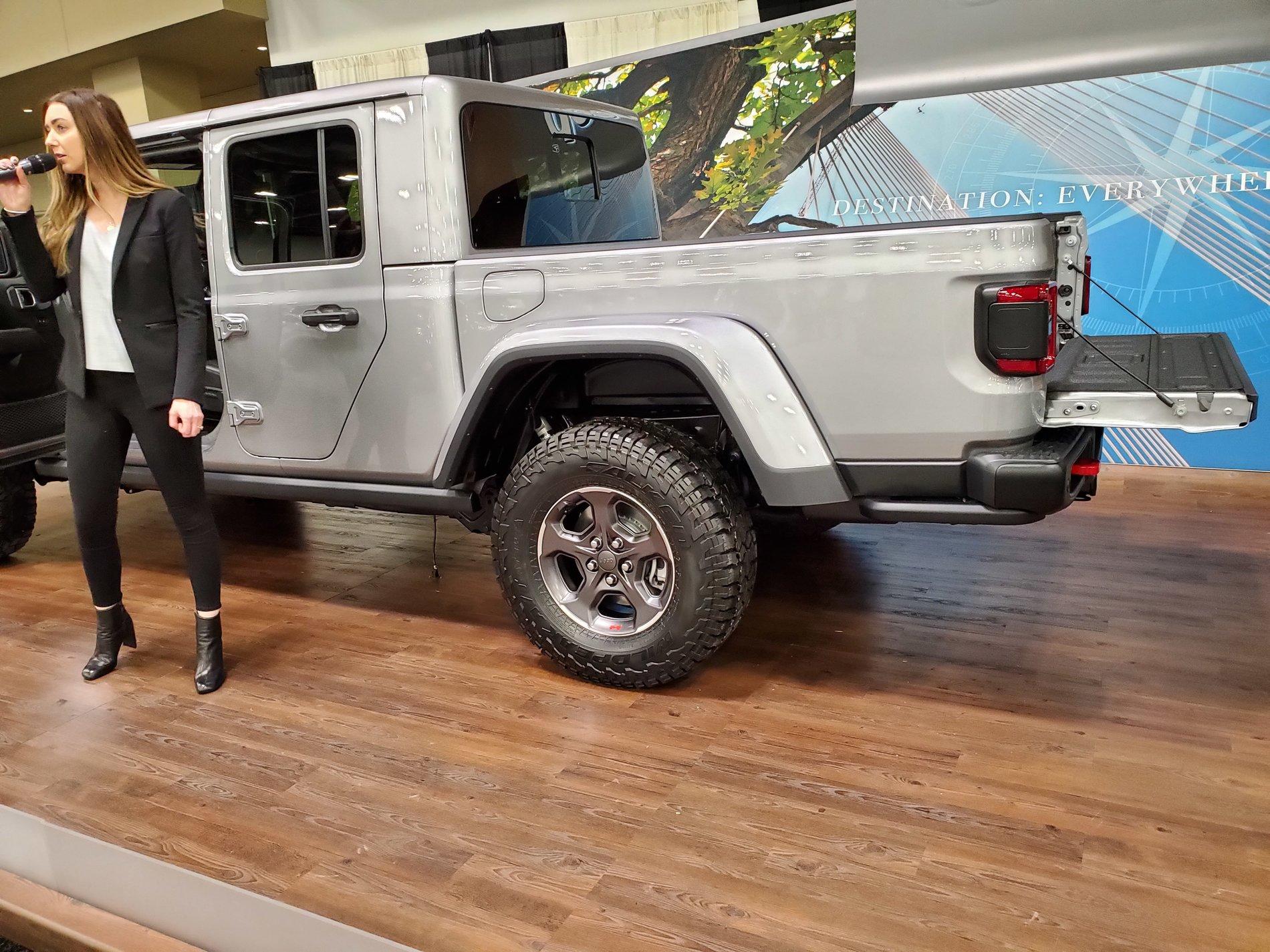 Jeep Gladiator Columbus auto show 20190314_161417
