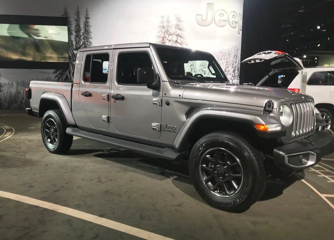 Jeep Gladiator BILLET SILVER Gladiator JT Club Billet Silver Jeep Gladiator