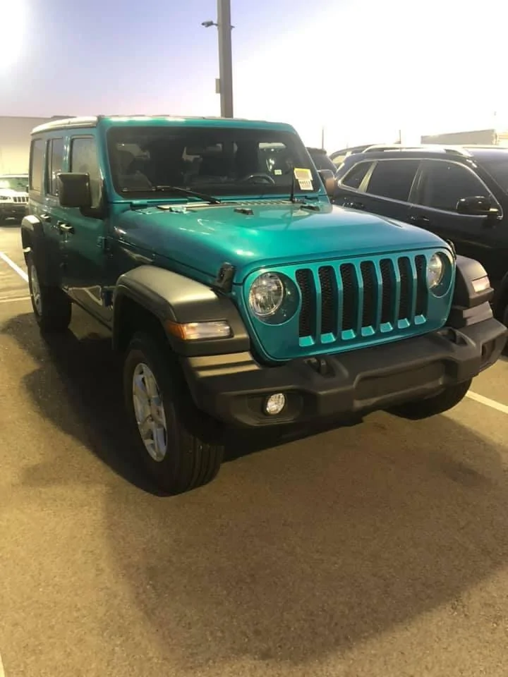 Jeep Gladiator I wonder if Bikini color will be on the Gladiator one day? 5DC9095C-31B3-4973-B3E6-603B4B451AE4