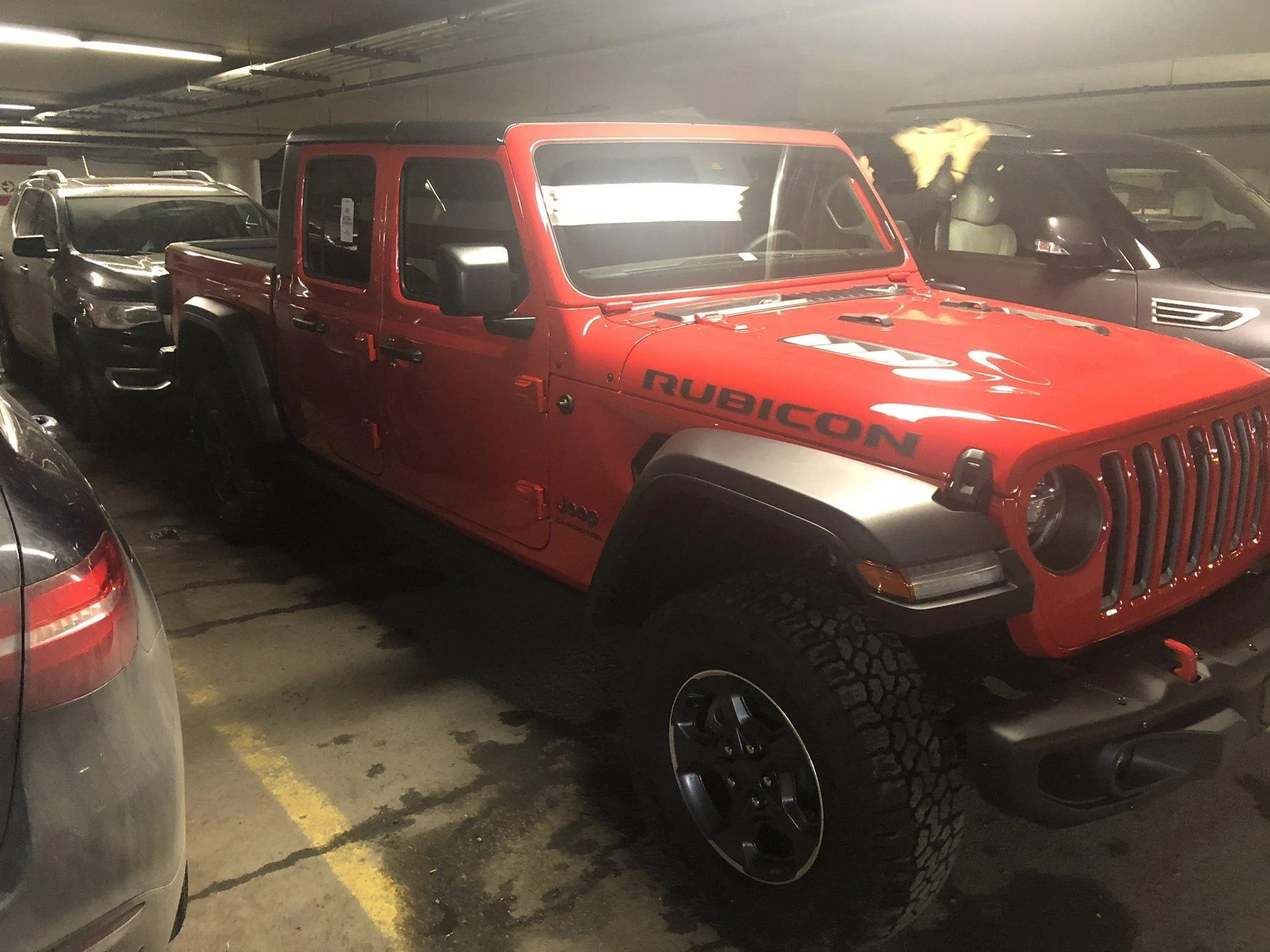 Jeep Gladiator FIRECRACKER RED Gladiator JT Club 5D2F51E1-78EE-418C-9008-ED86DE1F3E0A