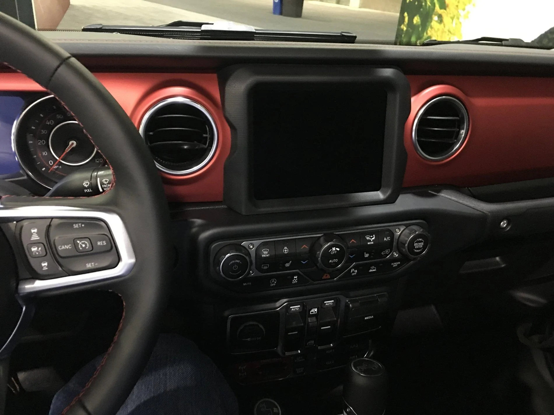 Jeep Gladiator Seat time in Gladiator at ATL Auto Show 7CCE7CBD-FD4C-4C14-9E9D-F27B52E33F3E