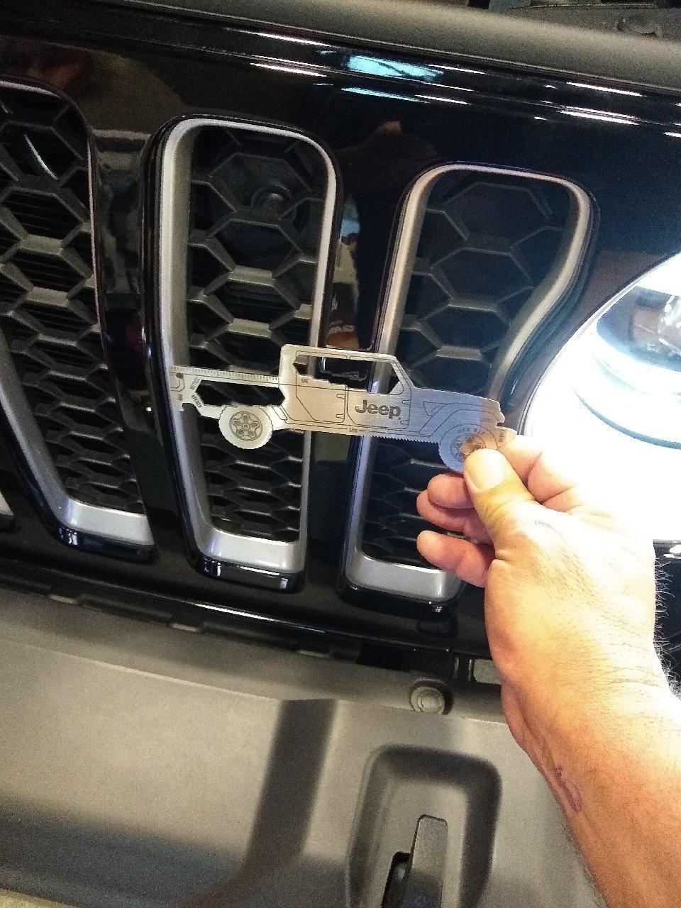Jeep Gladiator Gladiator at Scottsdale expo show thoroughly examined & photographed IMG_20190324_111432605_LL
