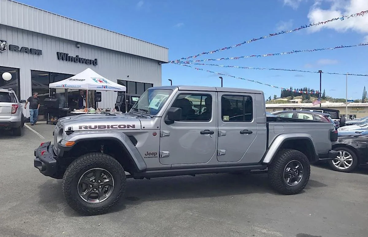 Jeep Gladiator BILLET SILVER Gladiator JT Club 2020-jeep-gladiator-dealershi