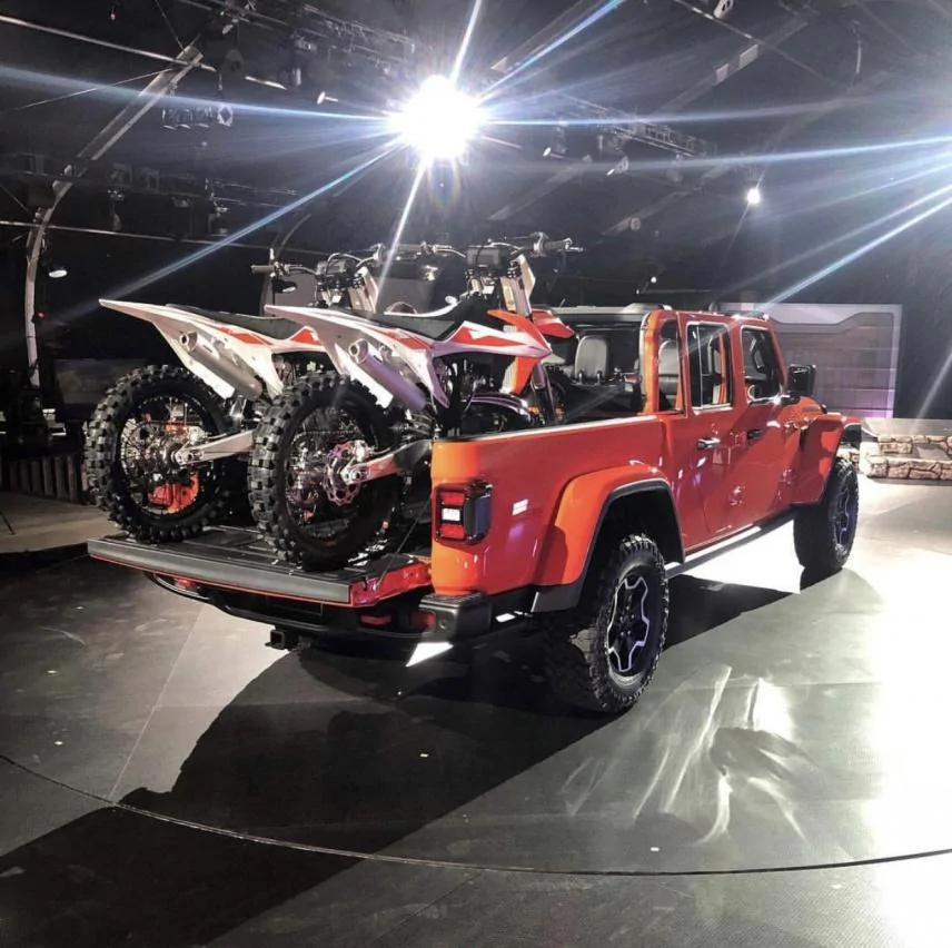 Jeep Gladiator Finally the bed hauling... 532FCA78-EAA6-4E7A-86EC-845A862B665C
